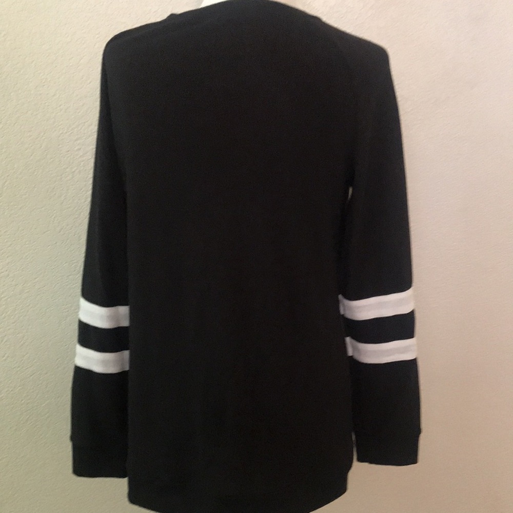 Essential R-Neck Sweater  Size M - Picture 3 of 5